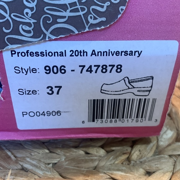 Ladies Dansko Proffesional 20th Anniversary edition clogs. - Picture 13 of 14